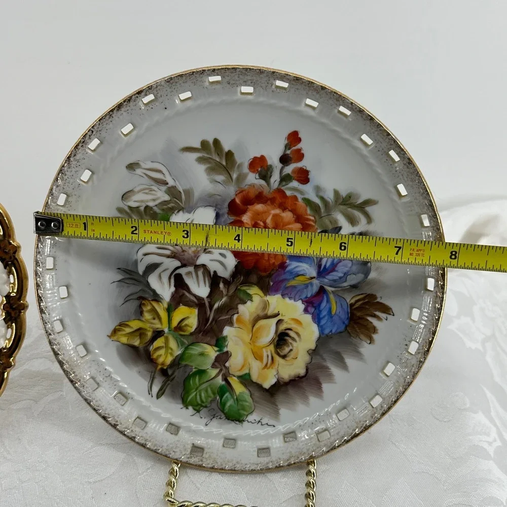 Vintage Decorative Pierced Plate White Gold Fruit Floral Reticulated Plate Wall